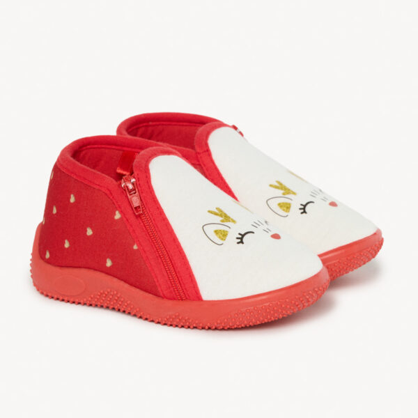 INDOOR SHOES