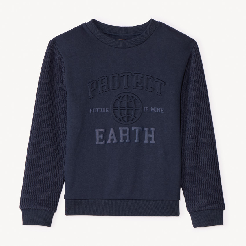 KNITWEAR