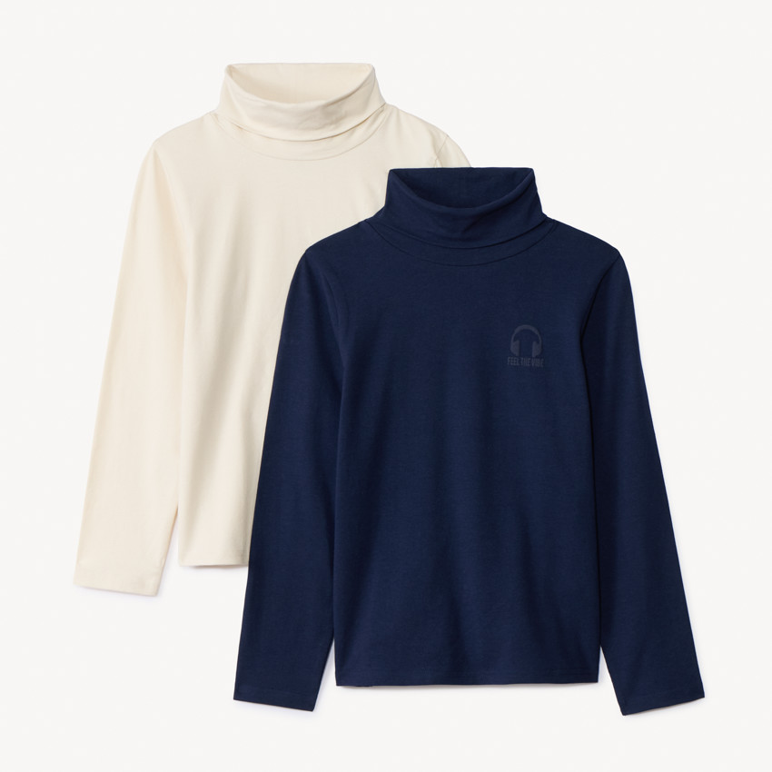 UNDER SWEATER