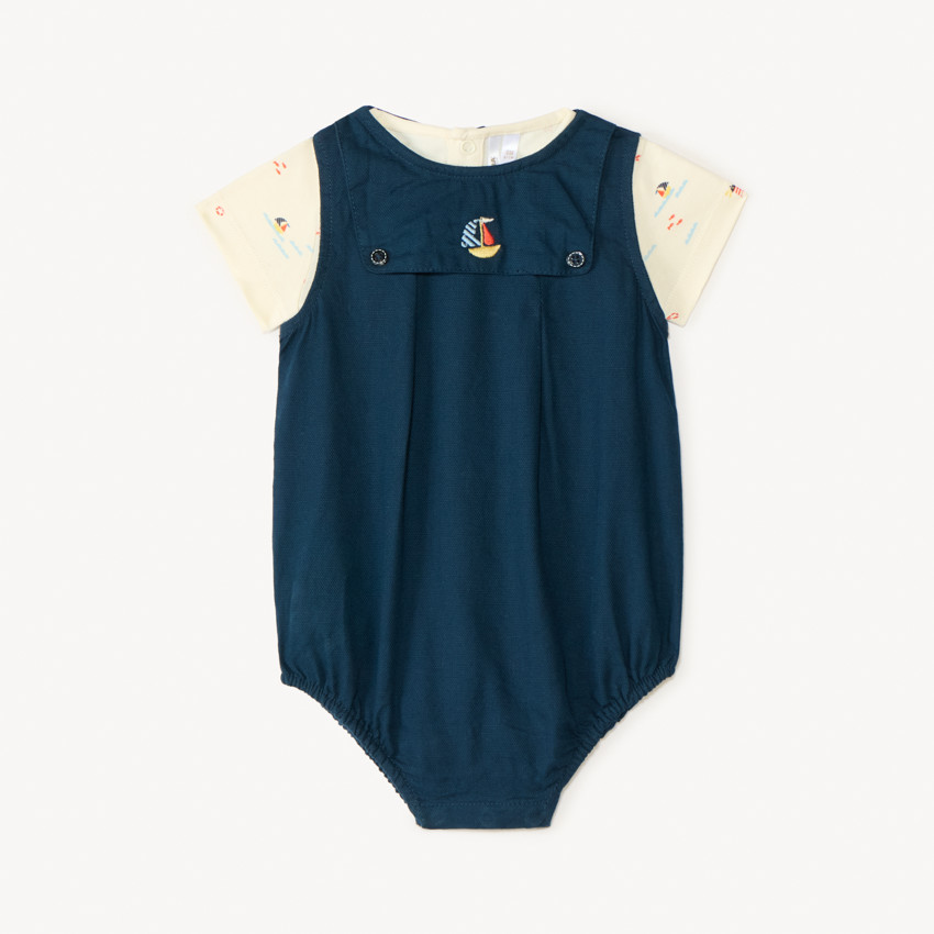 CLOTHING SET